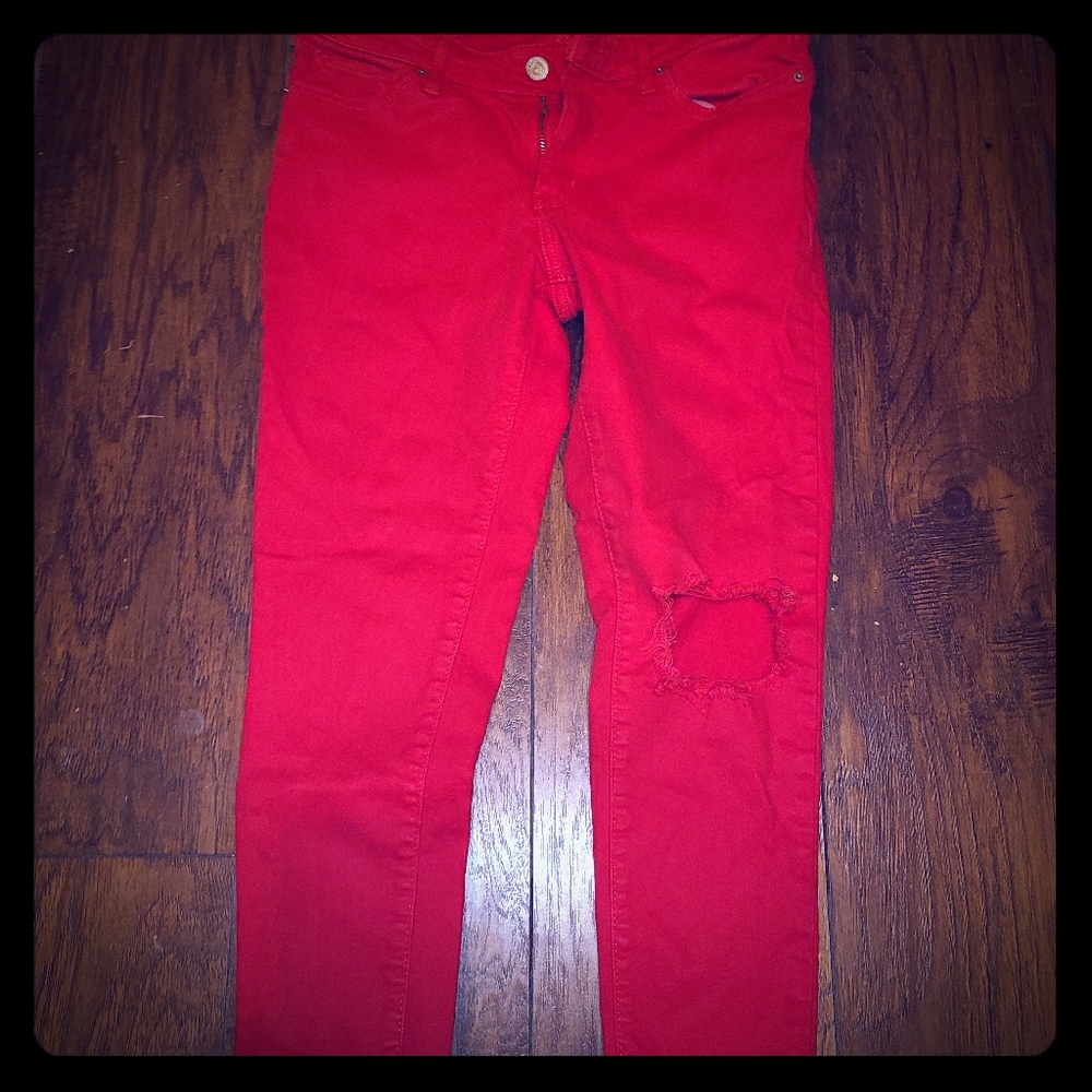 Red Levi's 711 Skinny